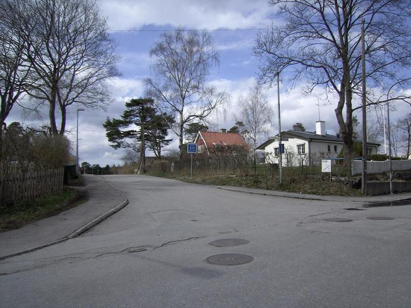 Skyttevägen in till f.d. Lidingöhemmet.