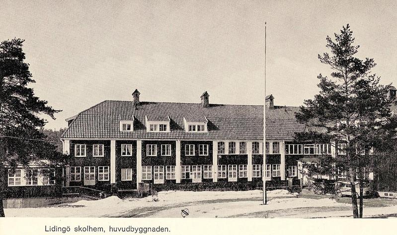 Lidingöhemmet i vinterskrud.