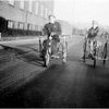 Lennart Larsson och Stig Svensson med cykelvagnar